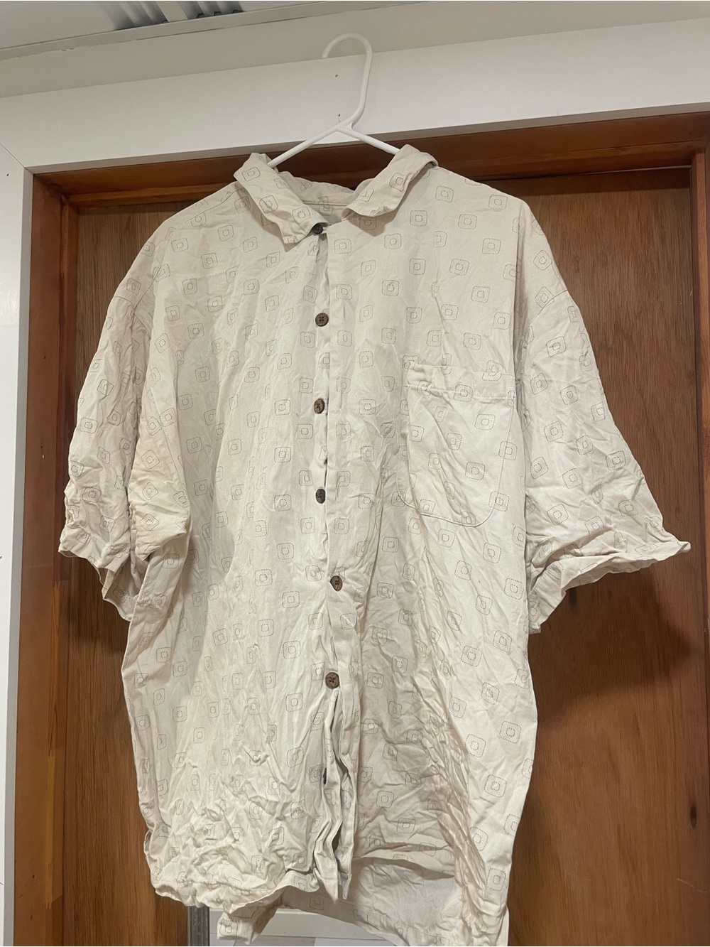 Men's Villini Cream Short-Sleeve Button-Down Shirt with Subtle Print 100% silk